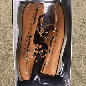 Sperry Top-Sider original style; new; never worn